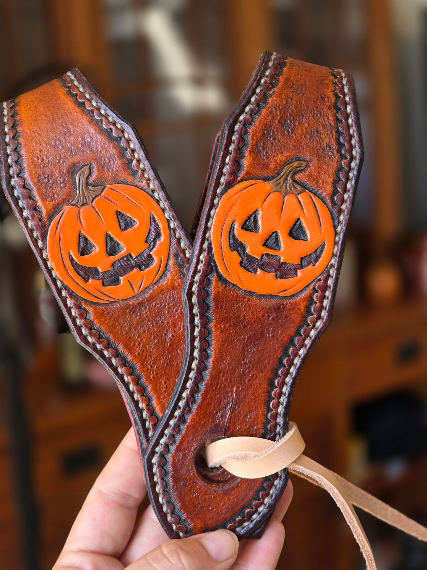 Jack-O'-Lantern Slobber Straps